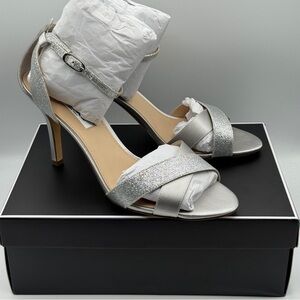Nina Venus-YS Silver Glitter Heels Size 11M
